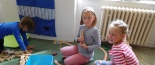 Kdo si hraje nezlob�